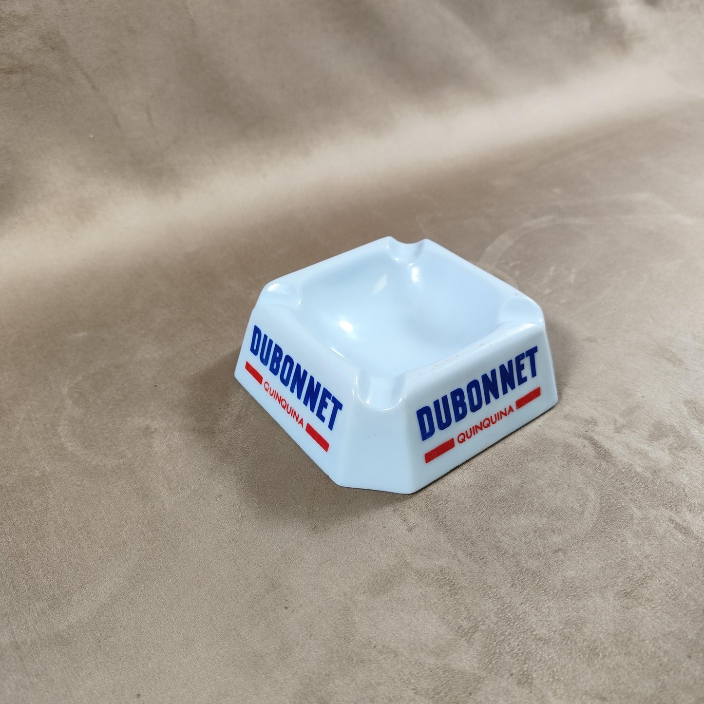 Cendrier publicitaire DUBONNET en verre bleu Made in France Vintage 1970