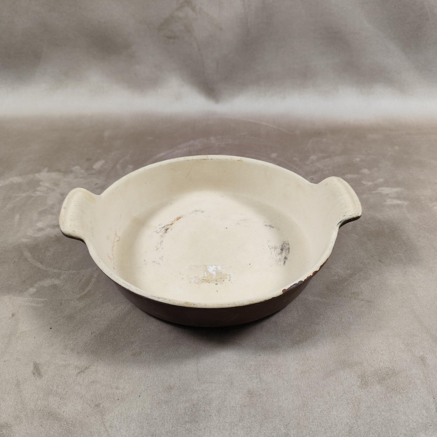 Plat en fonte émaillée marron Le Creuset Made in France Vintage 1970