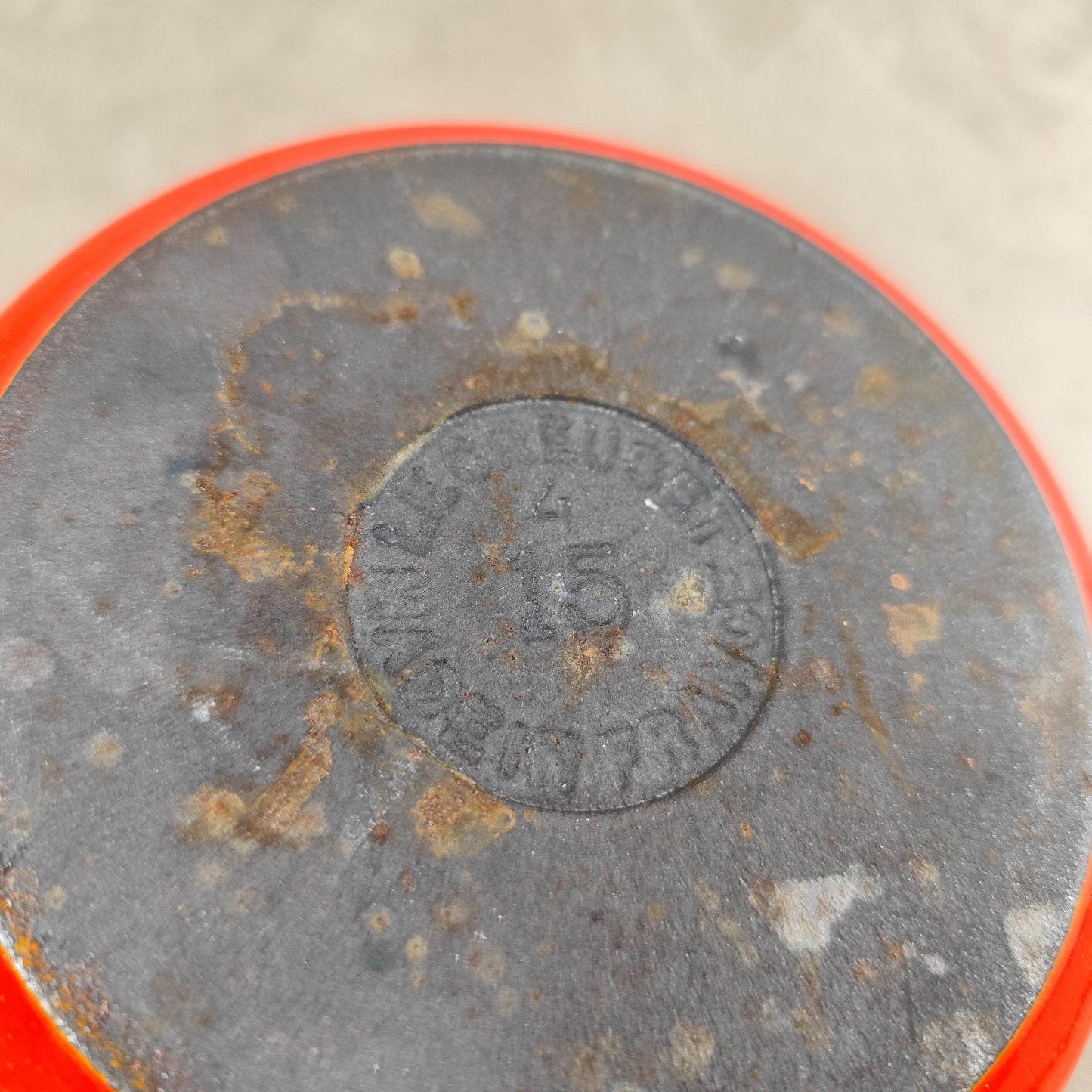 Plat LE CREUSET en fonte émaillée orange Made in France Vintage 1970