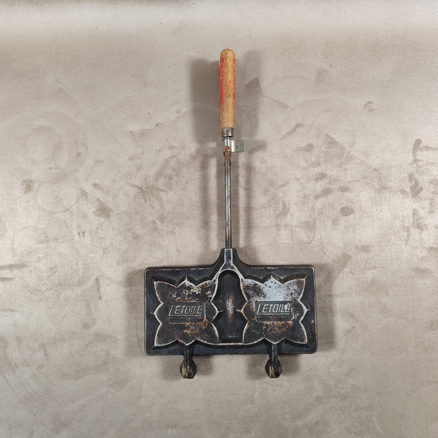 Appareil à croque-monsieur L'ETOILE 2 en fonte d'aluminium Made in France Vintage 1970