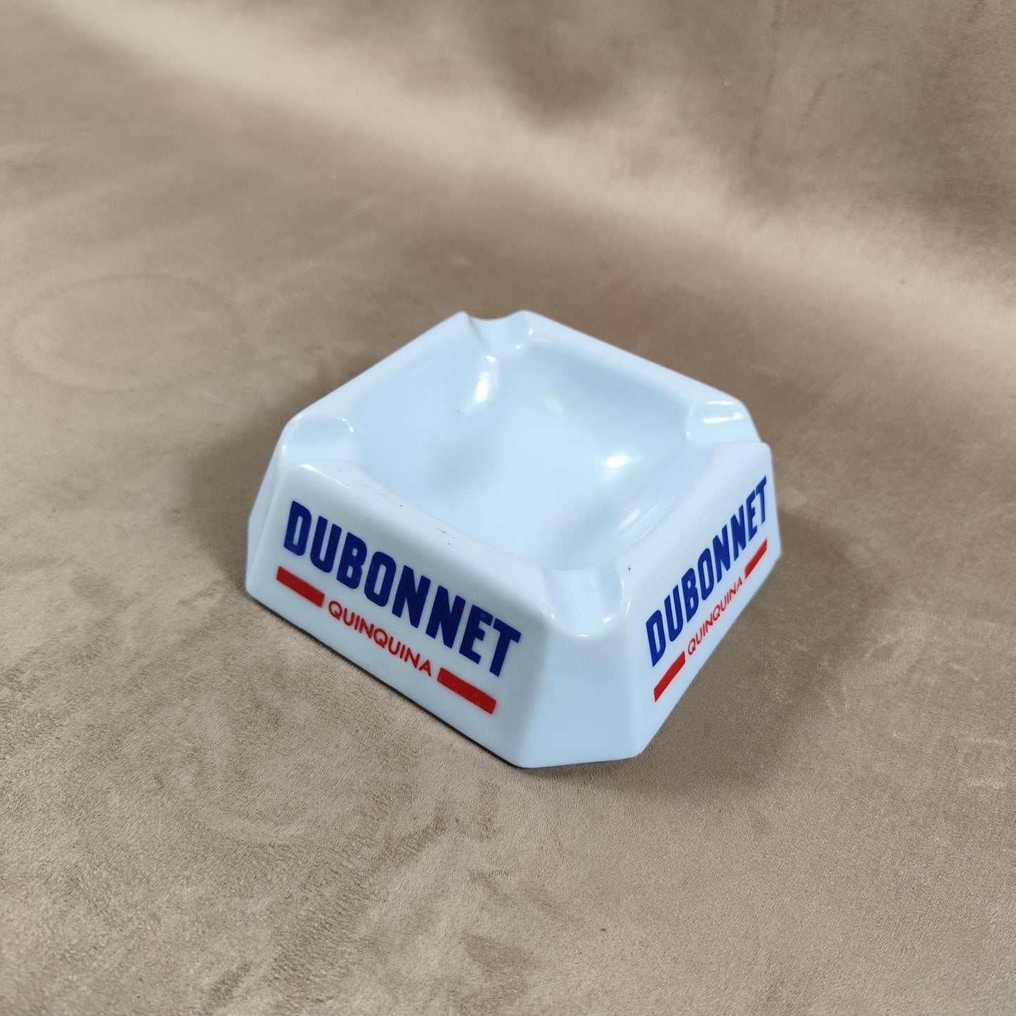 Cendrier publicitaire DUBONNET en verre bleu Made in France Vintage 1970