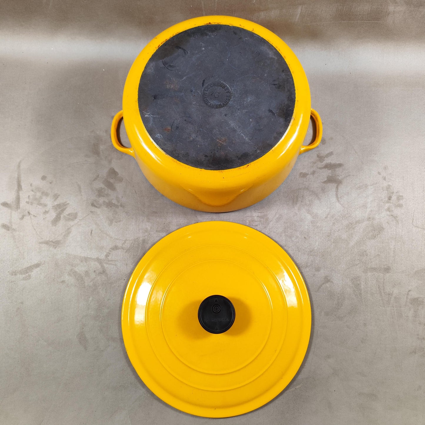 Cocotte LE CREUSET en fonte émaillée jaune Made in France Vintage 1980