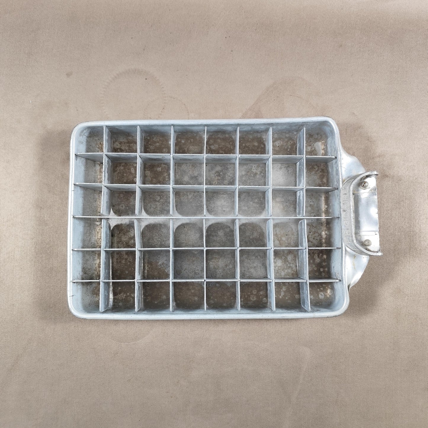 Bac à glaçons FRIGIDAIRE en alu Made in France Vintage 1950