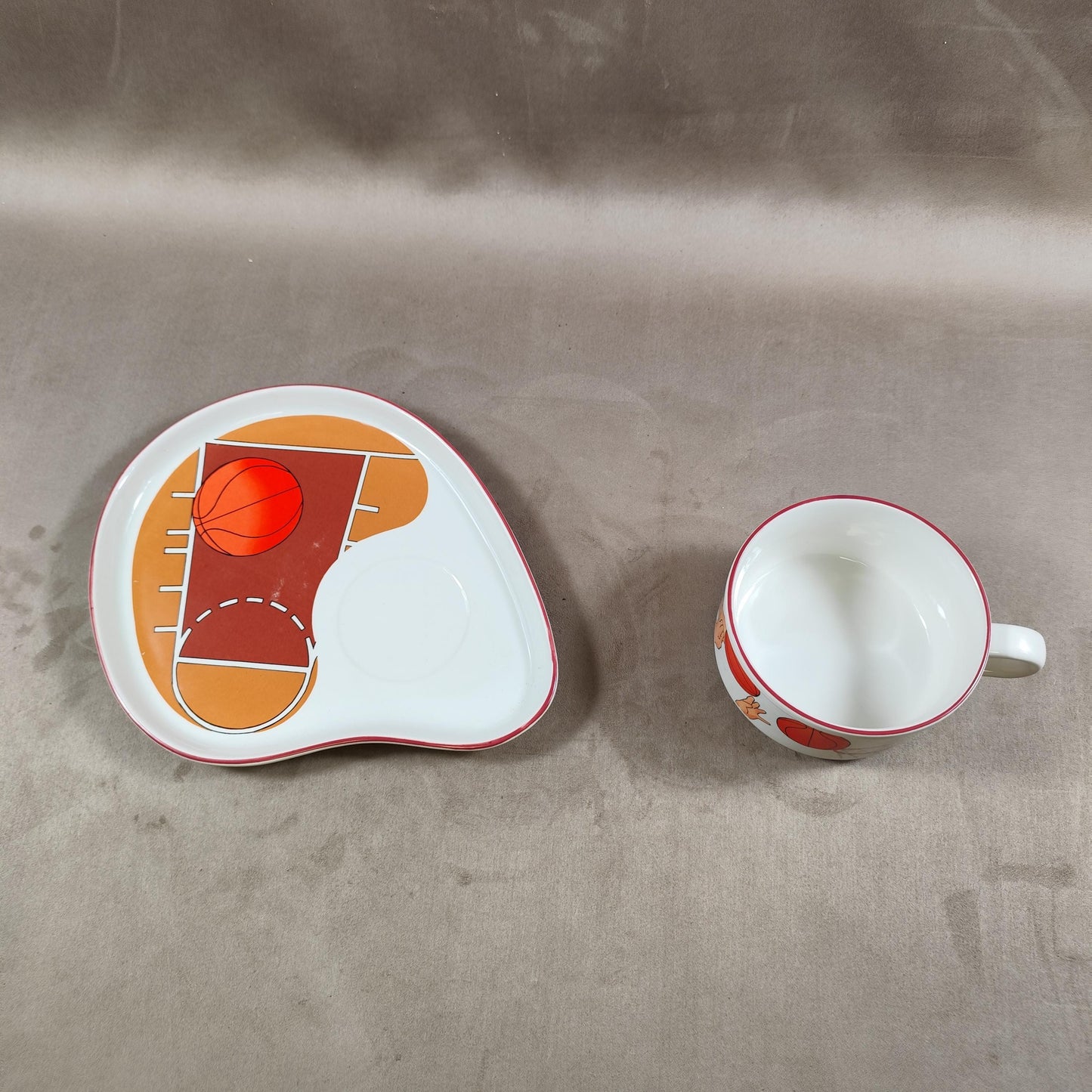 Service à petit déjeuner vintage sur le thème du basket en faience by Maryann Baker 1980