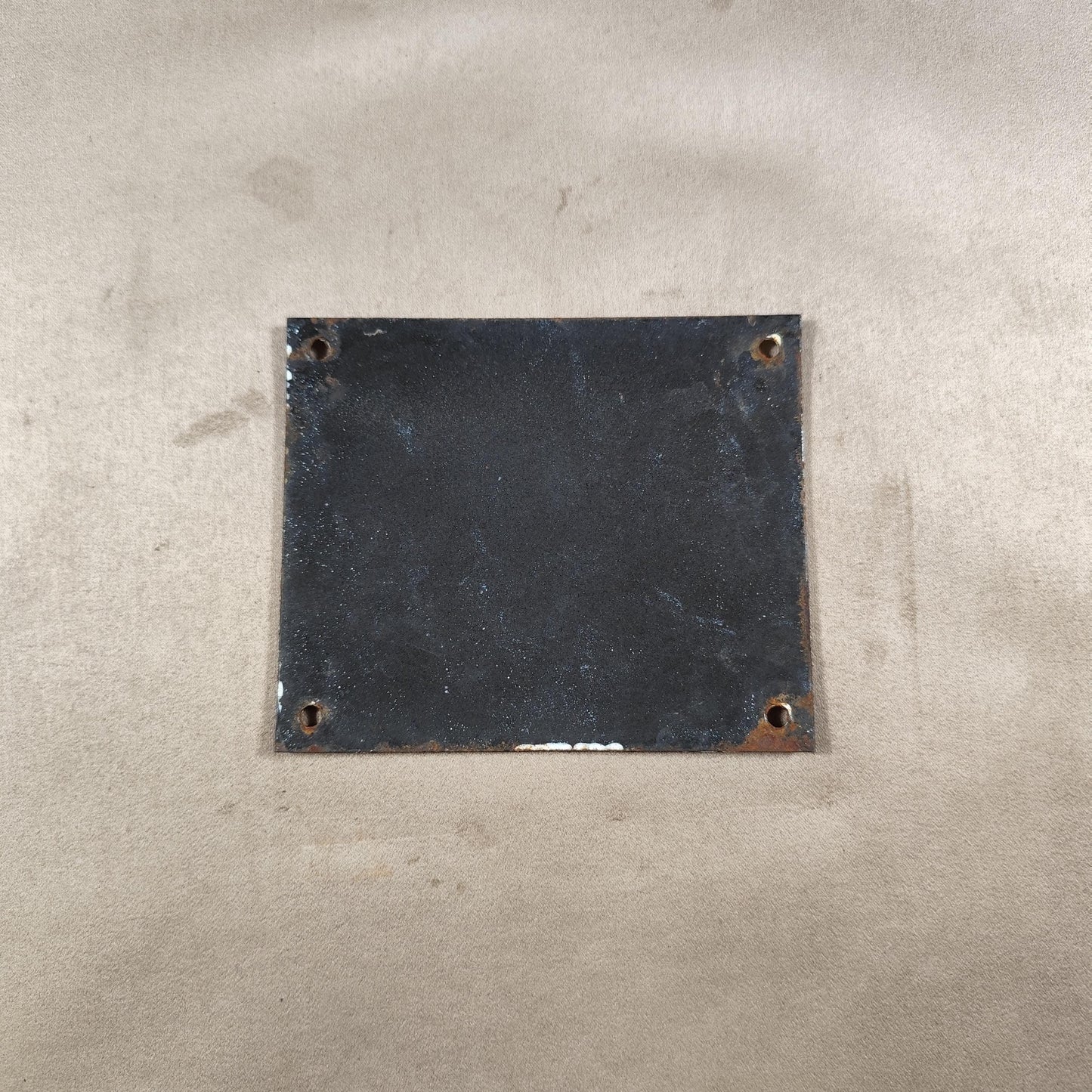 RARE Plaque de rue de ville Française Numéro 15 en tôle émaillée blanche Made in France Vintage 1950