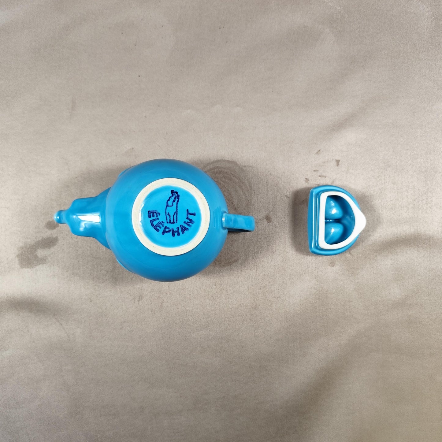 Théière Publicitaire en forme d'éléphant Lipton en céramique bleu Made in France Vintage 1980