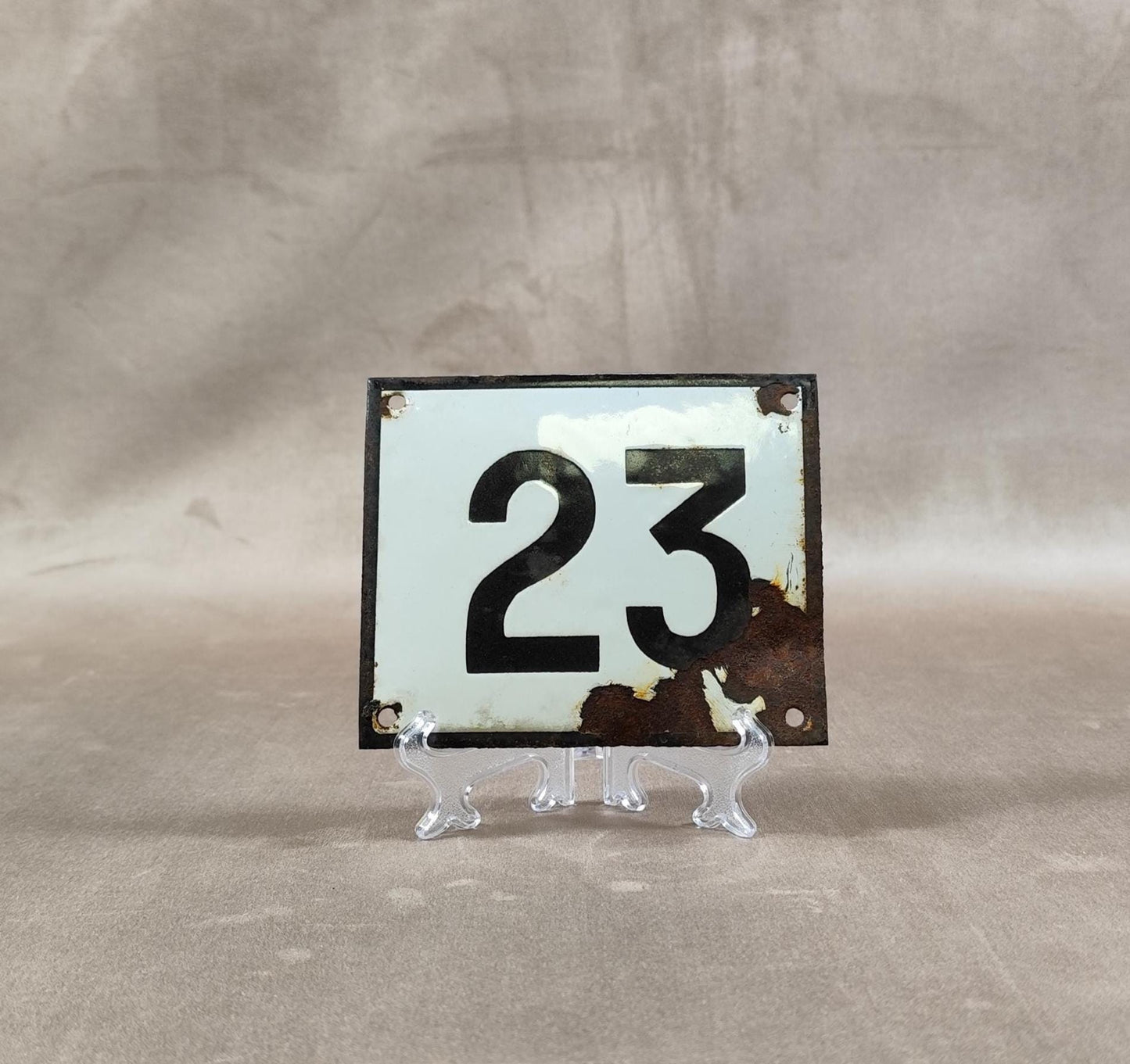 RARE Plaque de rue de ville Française Numéro 23 en tôle émaillée blanche Made in France Vintage 1950