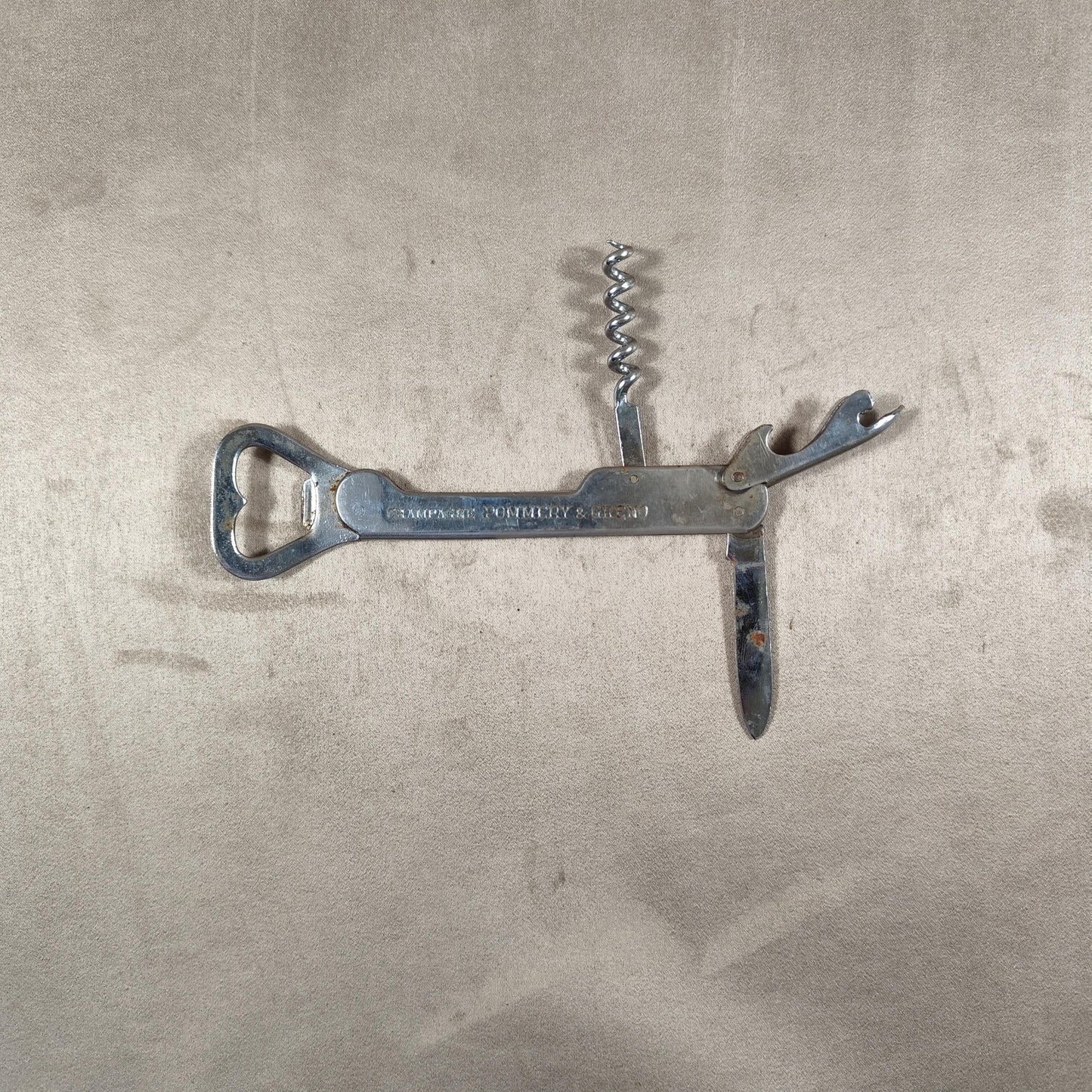 Décapsuleur, Tire-bouchon Champagne Pommery en métal Made in France Vintage 1970