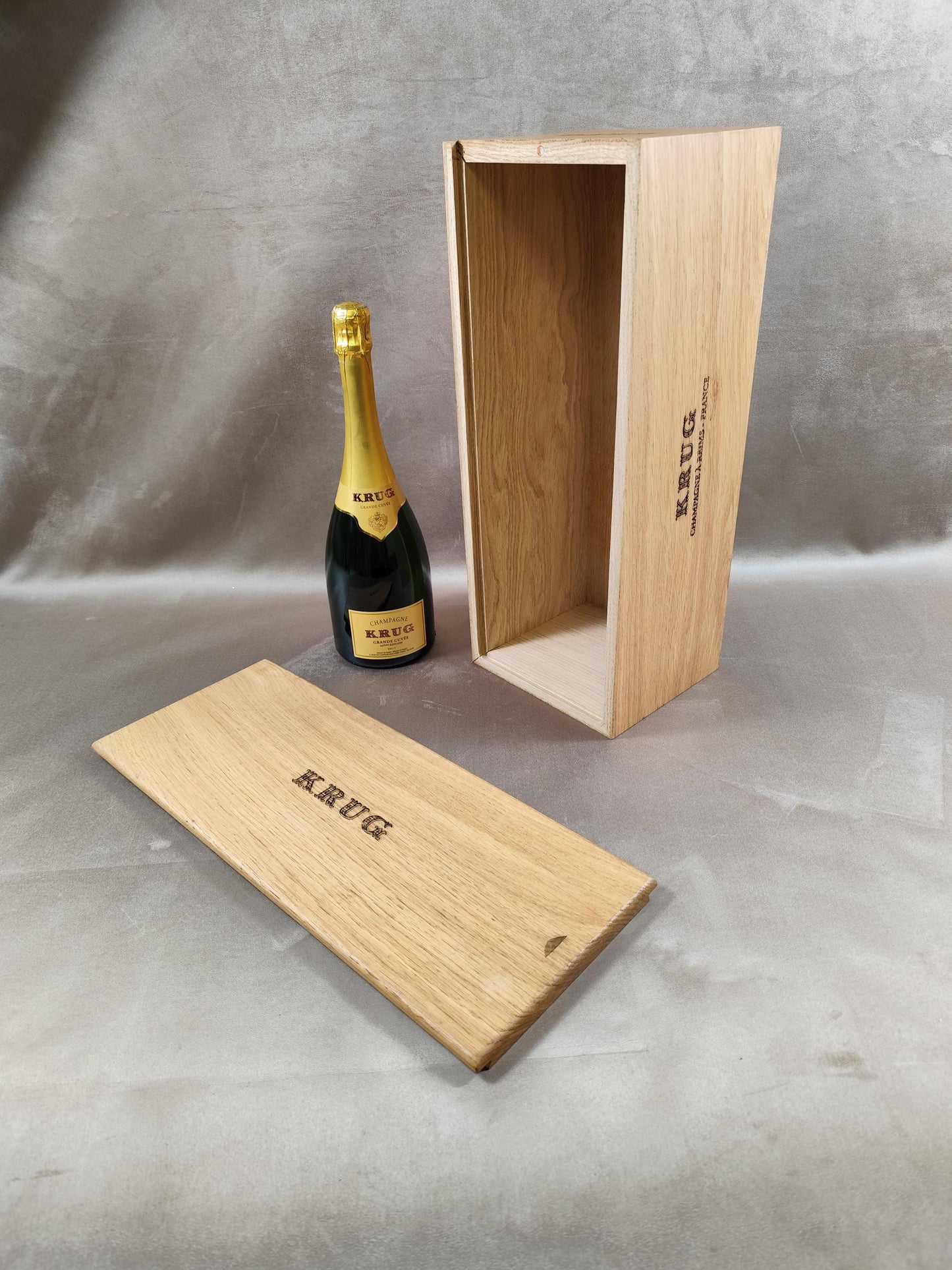 Caisse en bois de champagne Krug Made in France Vintage 1980