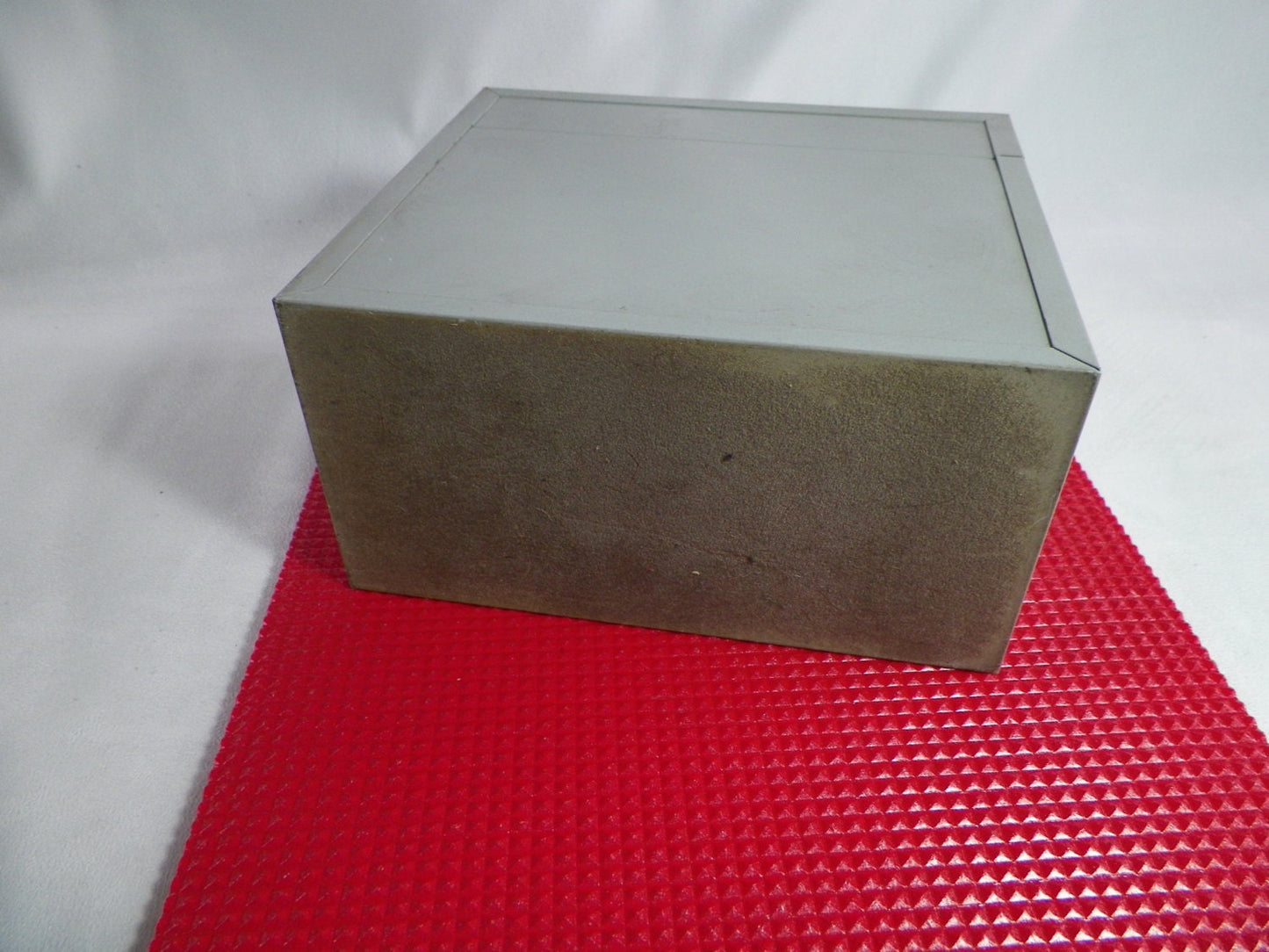FLAMBO grey metal index card box with set of cardboard alphabetical dividers and its key | Vintage Industrial Design 1970 | FRANCE