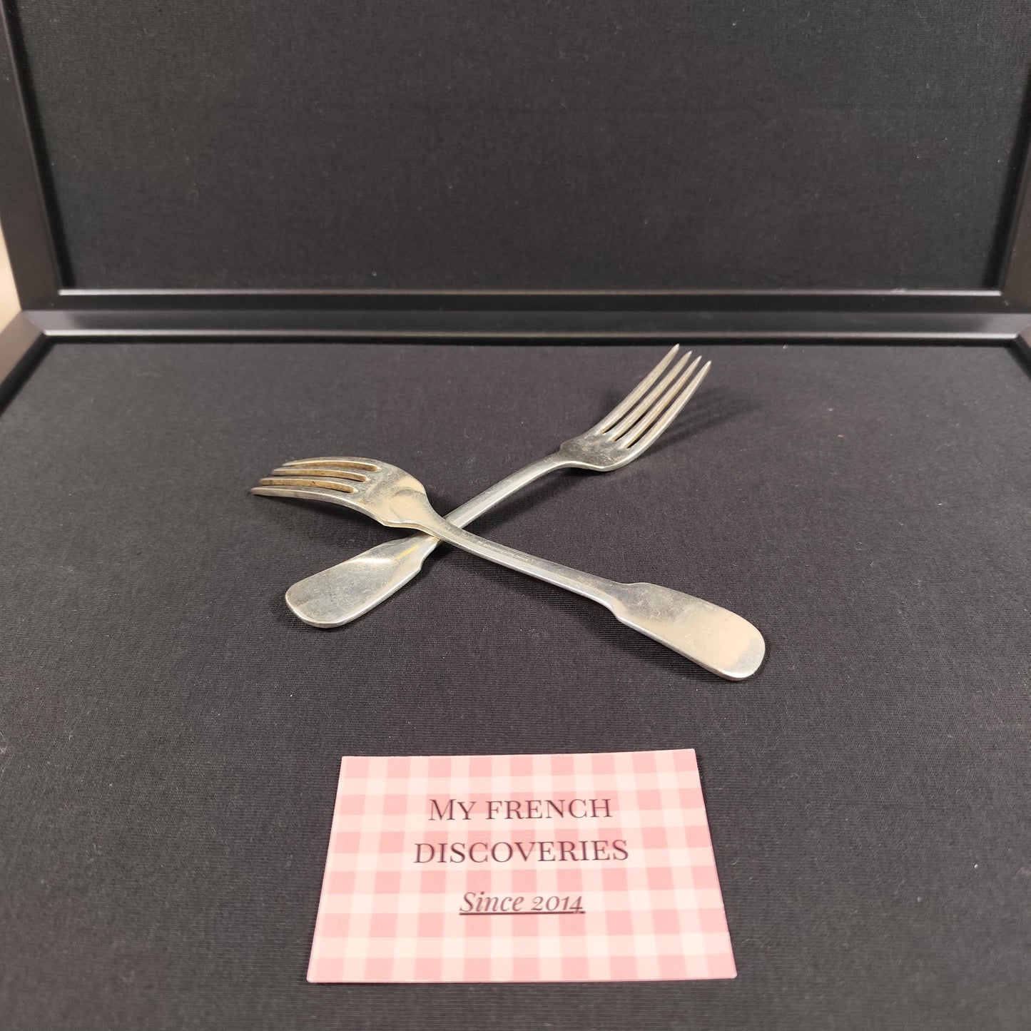 Paire de fourchettes Christofle métal argenté Modèle hôtel Remplacement service