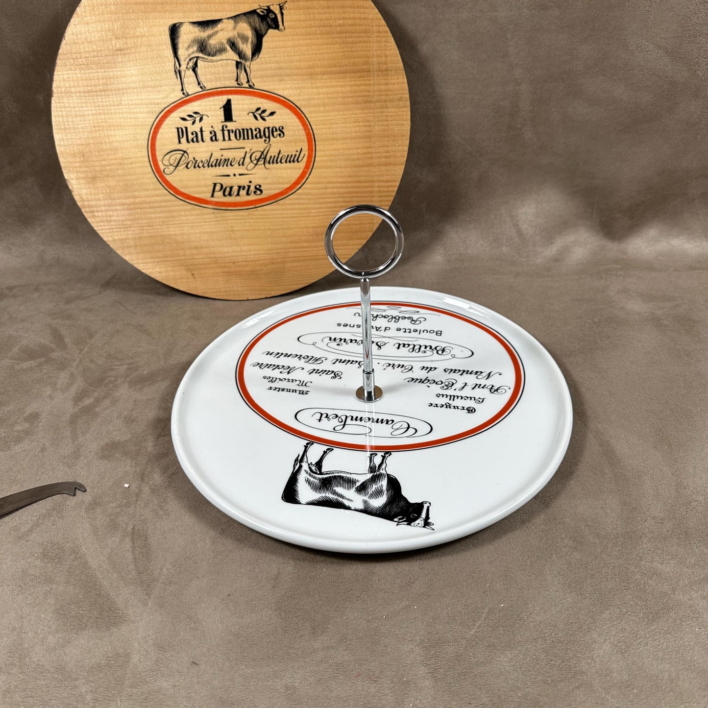 Auteuil porcelain cheese board with its vintage French knife Made in France