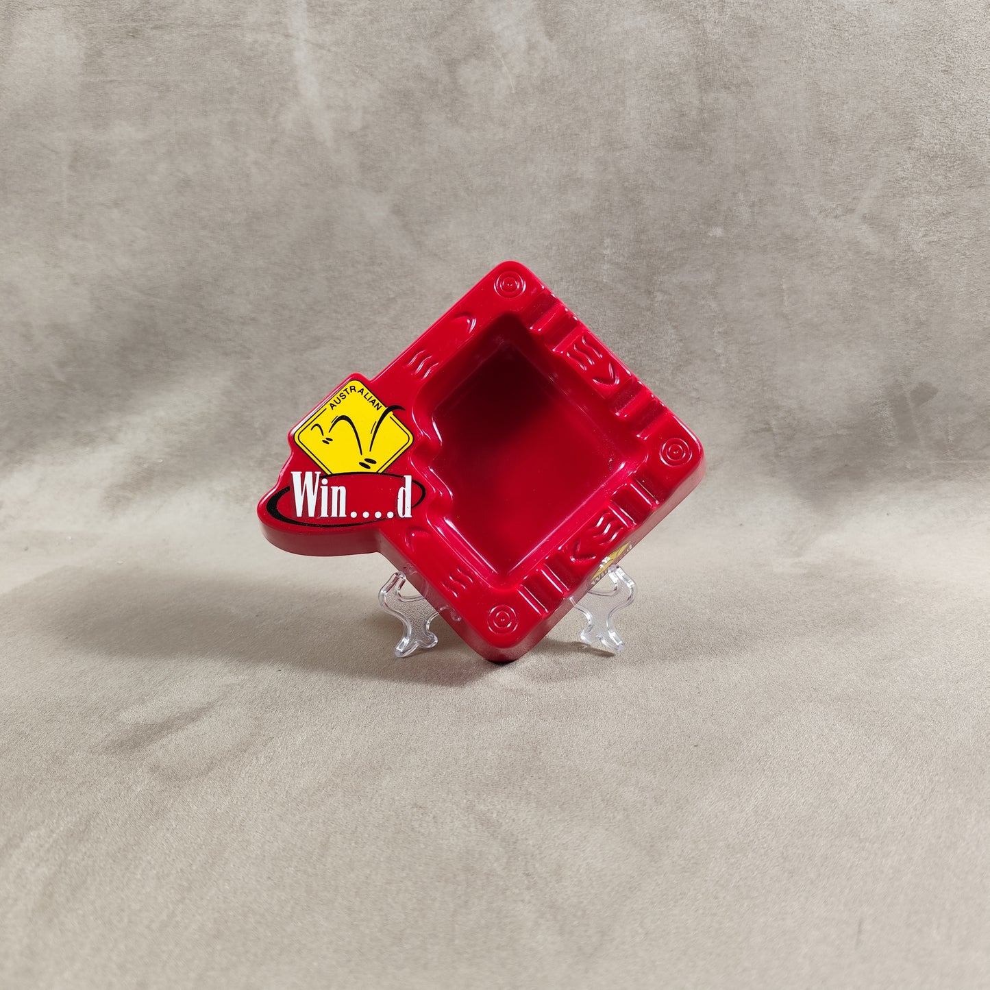 Vintage Winfield Roter Kunststoff Aschenbecher 1980er Jahre