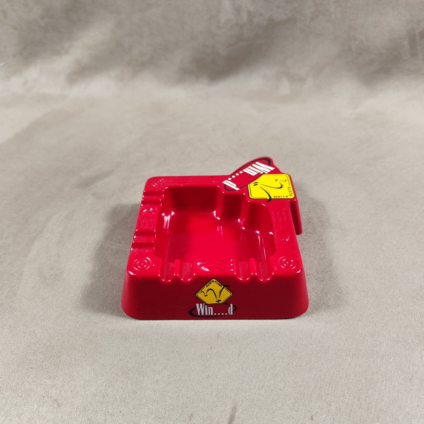 Vintage Winfield Roter Kunststoff Aschenbecher 1980er Jahre