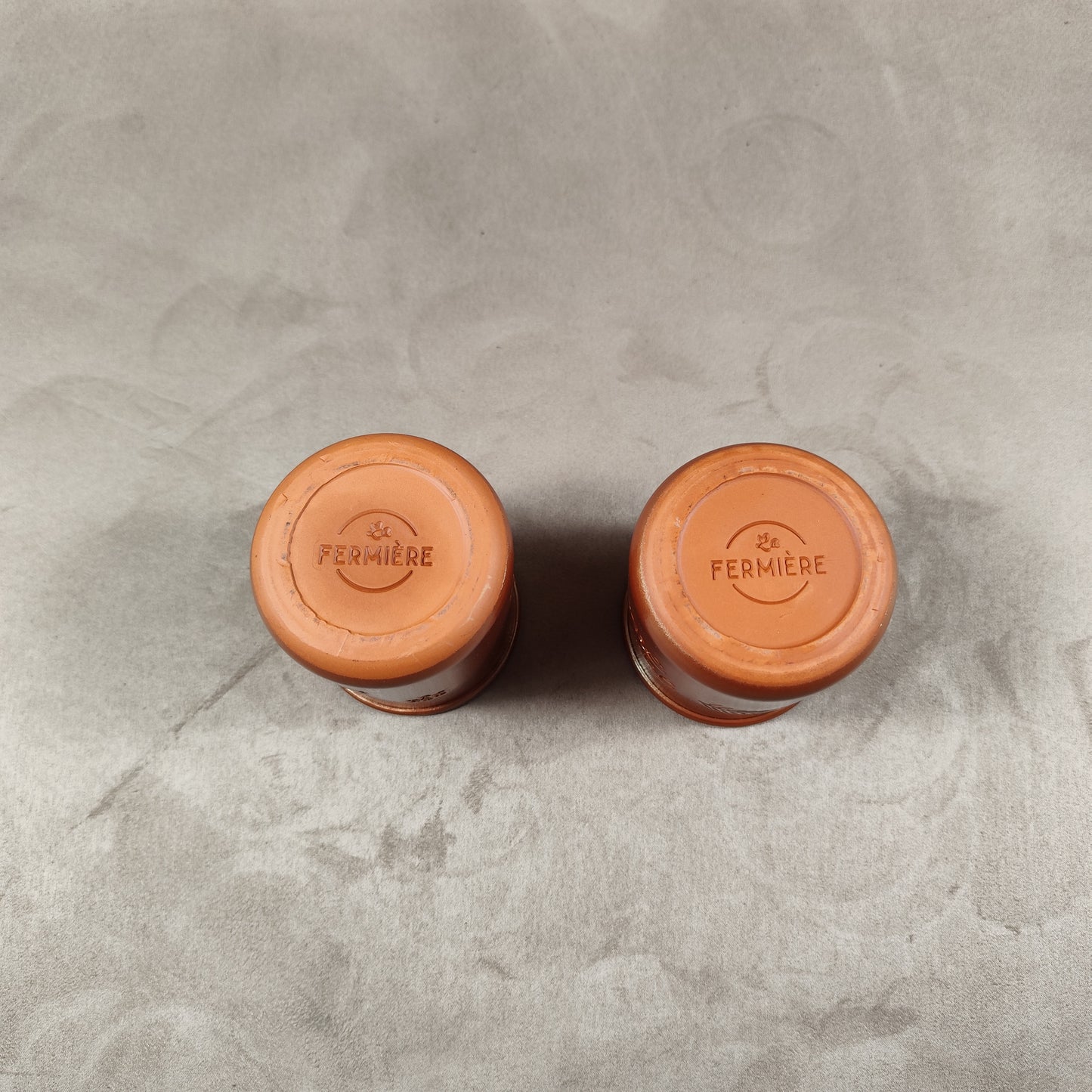 2 pot de yaourt La fermière édition spéciale " Joyeuse fêtes" pour Noël en terre cuite émaillée doré vintage made in France