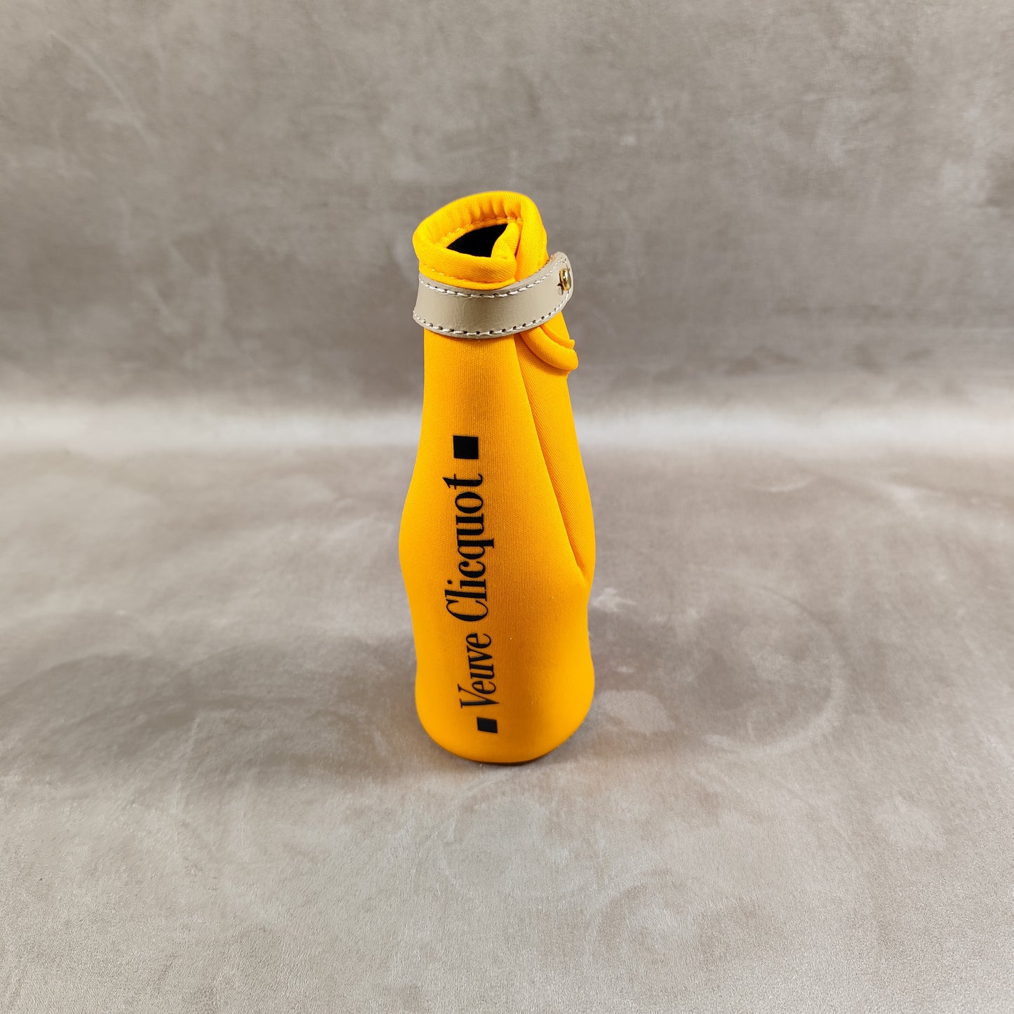 Veuve Clicquot champagne insulated case bottle cooler case orange Veuve Clicquot vintage made in France