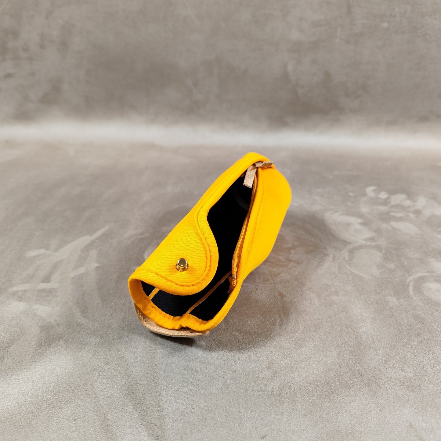 Veuve Clicquot champagne insulated case bottle cooler case orange Veuve Clicquot vintage made in France
