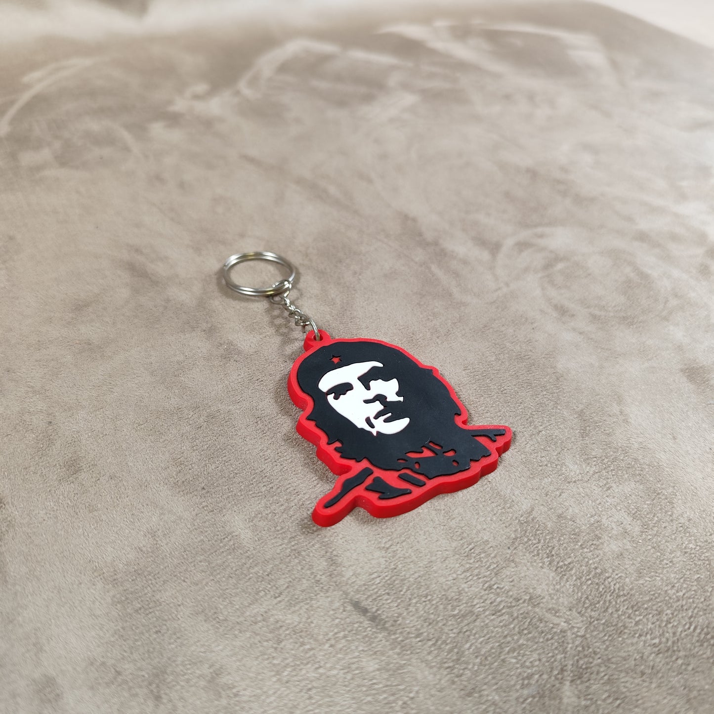 Porte clés Ernesto Che Guevara en Silicone Rouge Made in France Vintage 2000