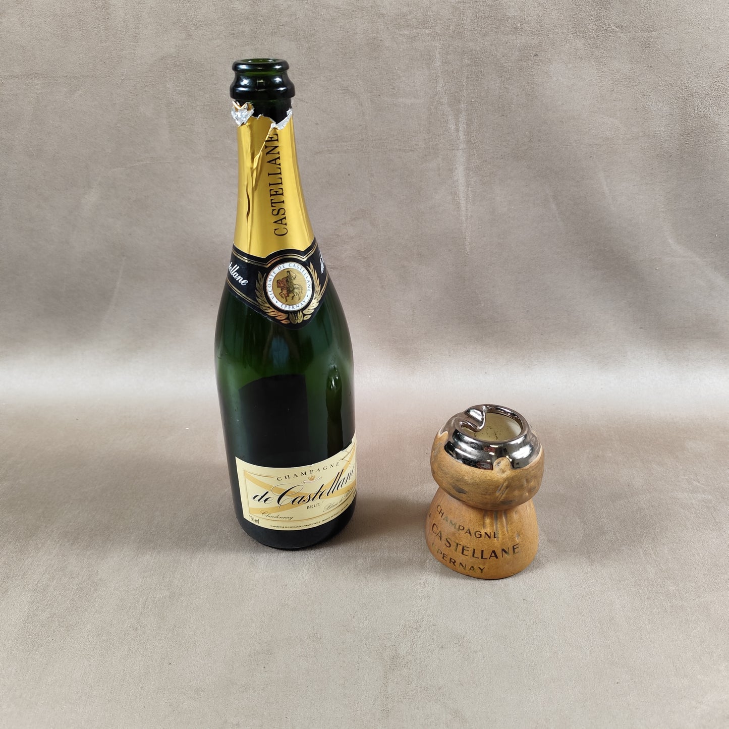 Cendrier publicitaire en forme de bouchon de Champagne De Castelanne Made in France Vintage 1980