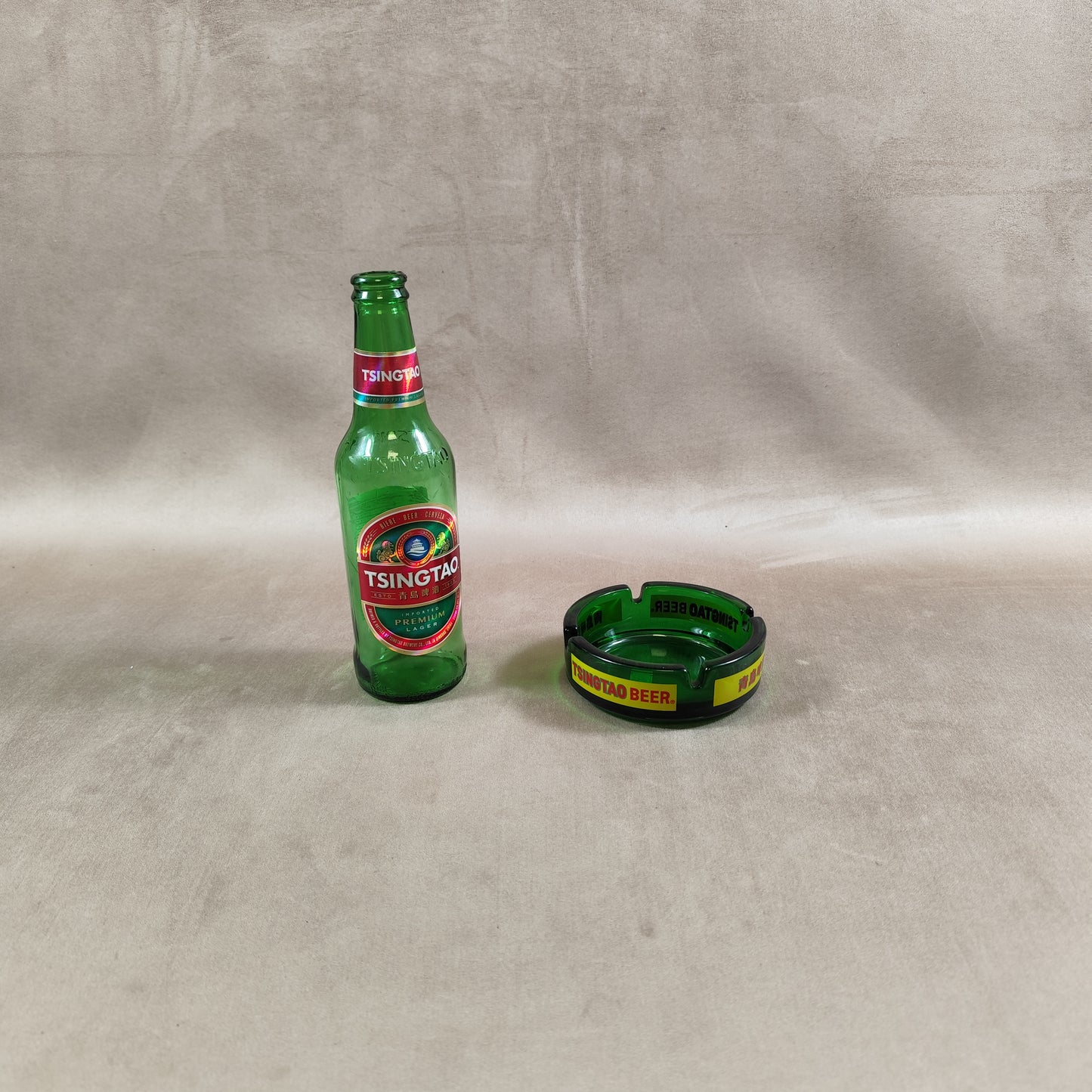 Cendrier Publicitaire Bière Tsingtao en verre Made in France Vintage 1970