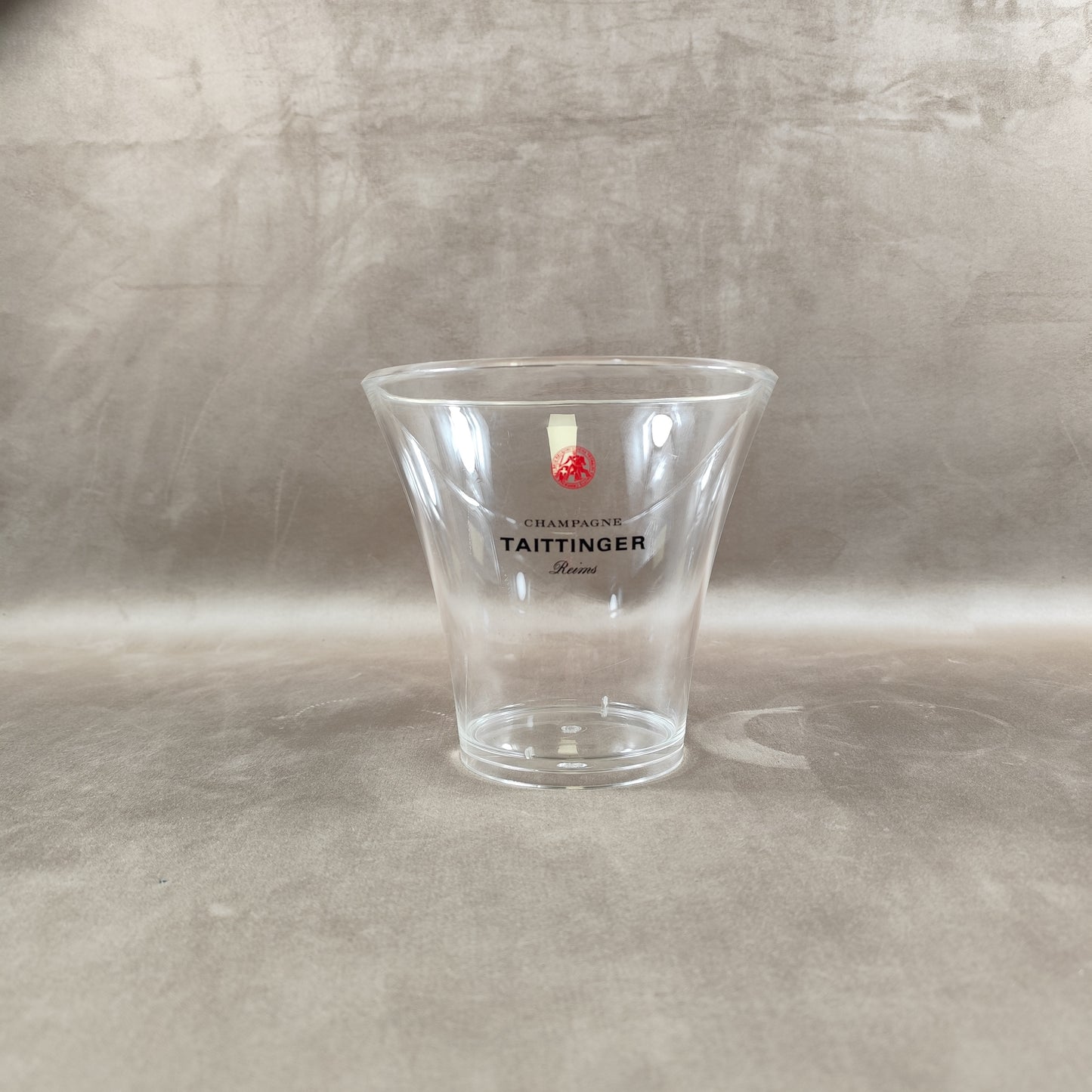 Taittinger Vintage Champagnerkühler aus transparentem Kunststoff. Hergestellt in Frankreich.