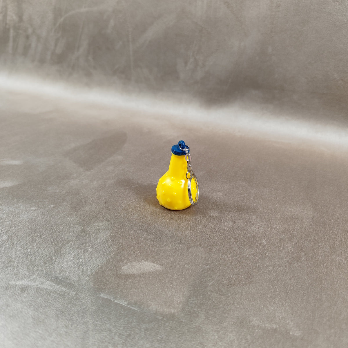Porte-clés bouteille Orangina miniature Gadget publicitaire vintage