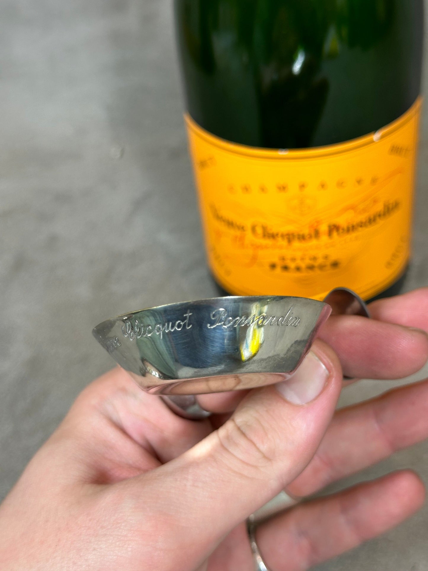 RARE Veuve Clicquot Tastevin en métal argenté vintage Made in France