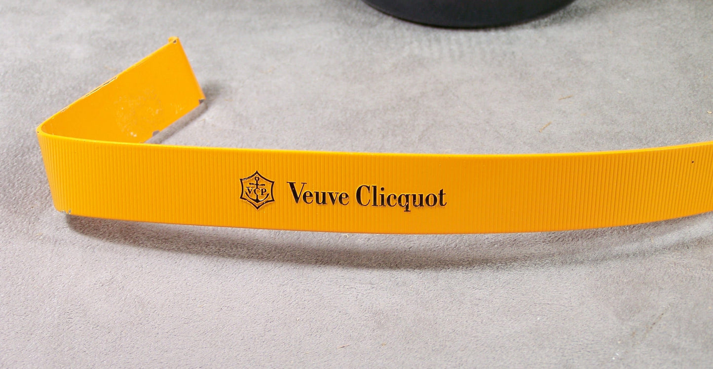 Veuve Clicquot Ponsardin server ribbon