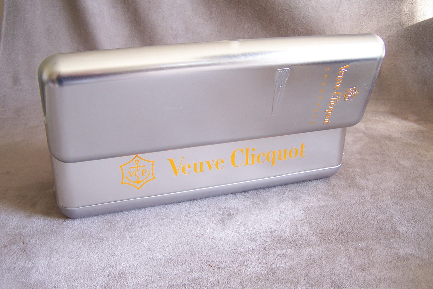 Veuve Clicquot réfrigérateur inox pour bouteille de champagne Made in France