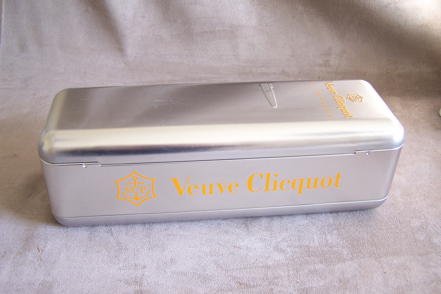 Veuve Clicquot réfrigérateur inox pour bouteille de champagne Made in France