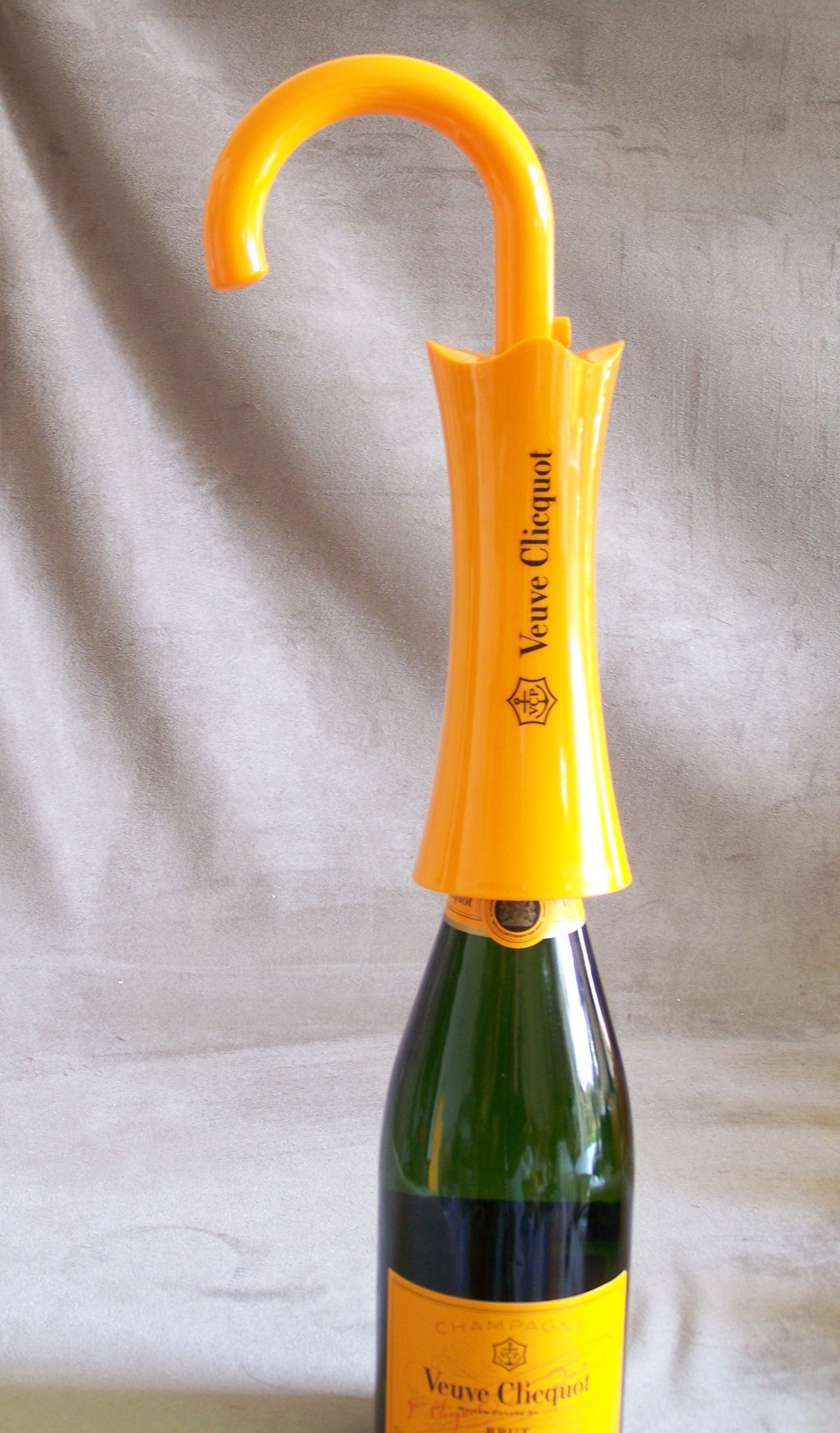 Veuve Clicquot Bouchon stoppeur pour bouteille de champagne entamée Veuve Cliquot Ponsardin vintage Made in France