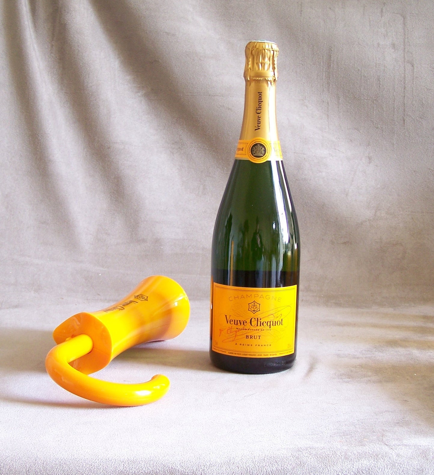 Veuve Clicquot Bouchon stoppeur pour bouteille de champagne entamée Veuve Cliquot Ponsardin vintage Made in France