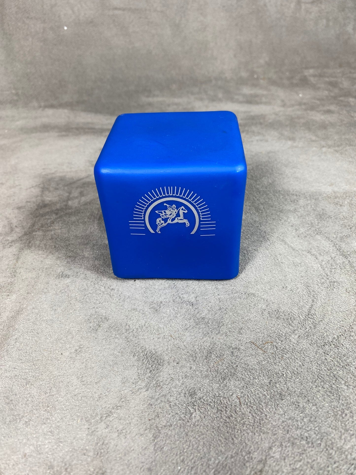 Cube lumineux champagne Jacquart en plastique bleu