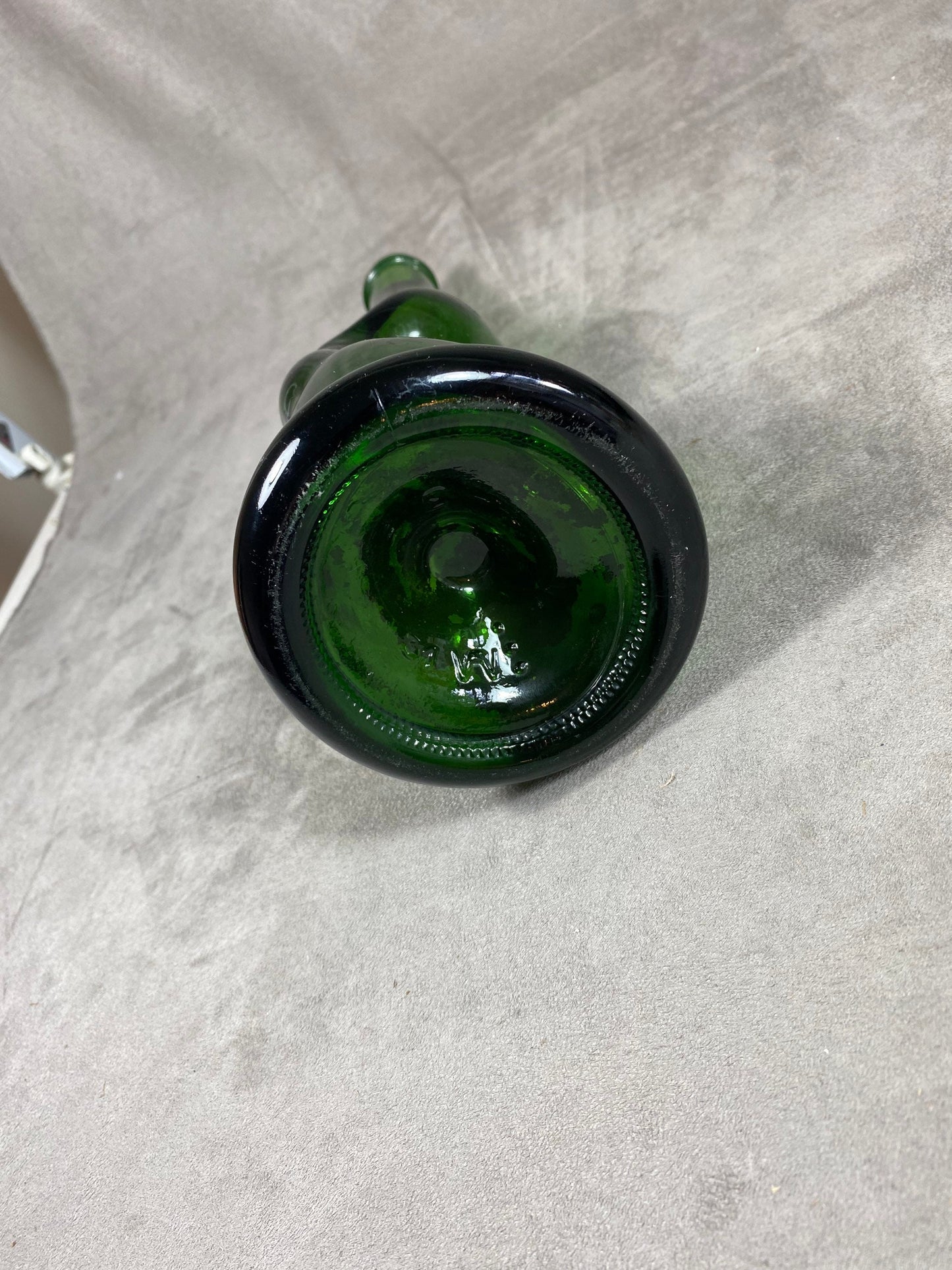 Oeuvre artisanale de bouteille de champagne froissée Made in France a Reims Vintage