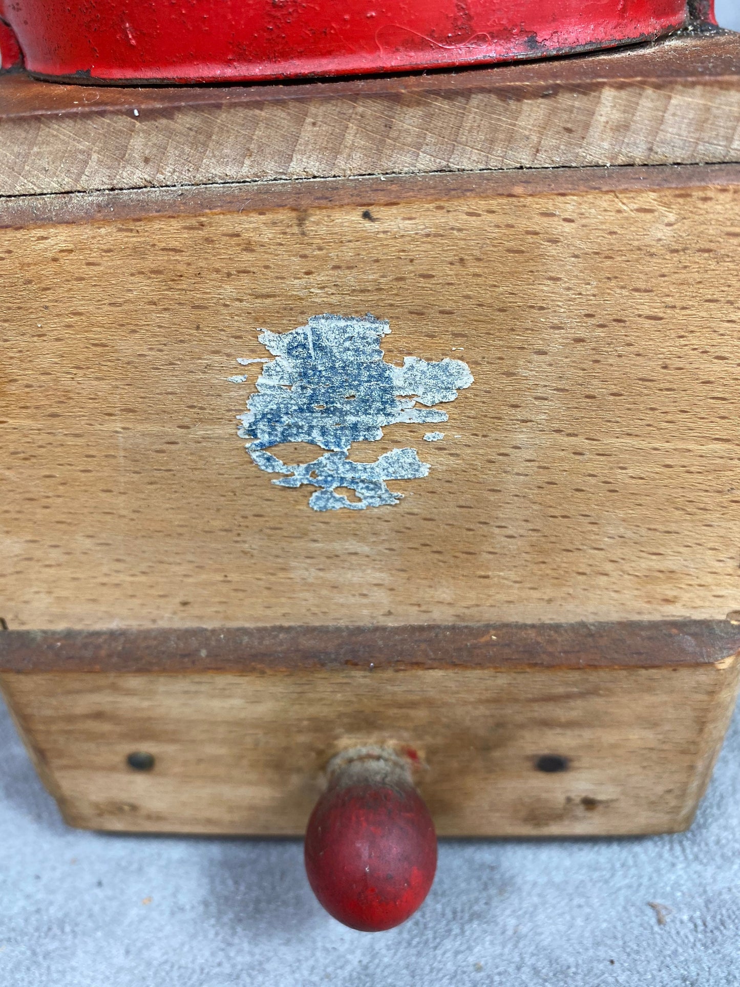 Peugeot Frères red sheet metal and wood coffee grinder EX model dated between 1947 and 1960 Shabby chic Made in France