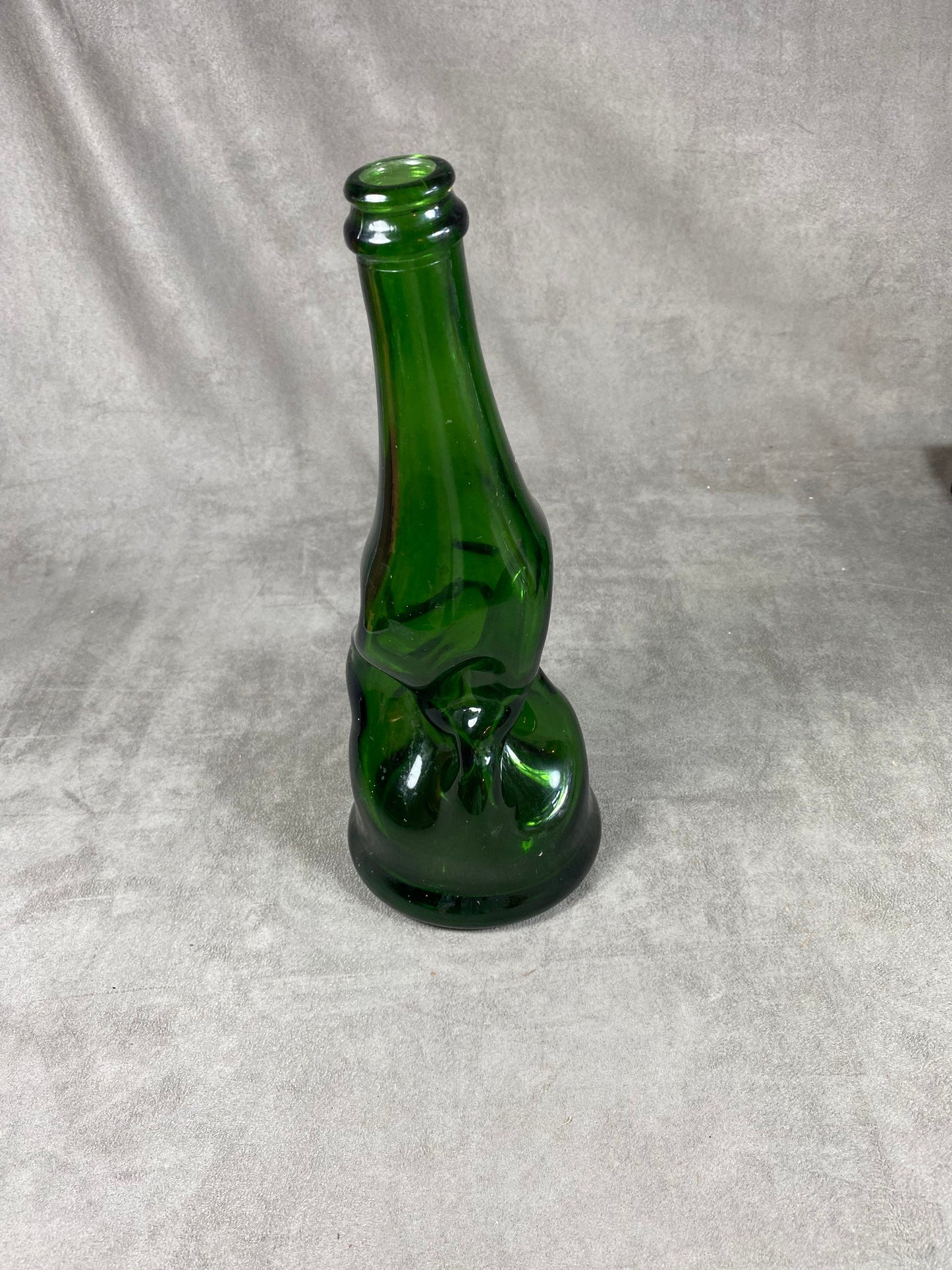Oeuvre artisanale de bouteille de champagne froissée Made in France a Reims Vintage