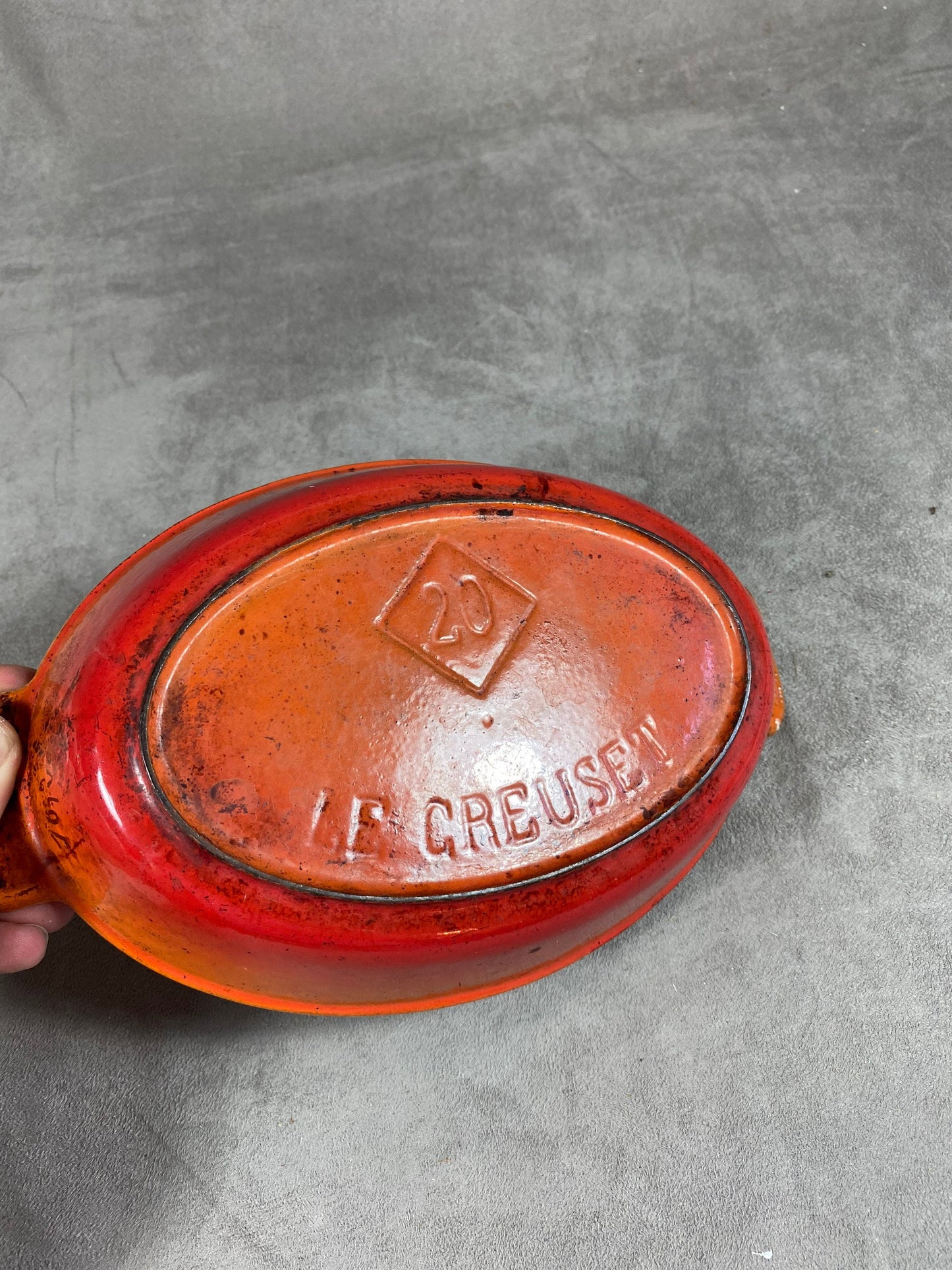 Plat en fonte orange Le Creuset vintage Made in France Années 1980