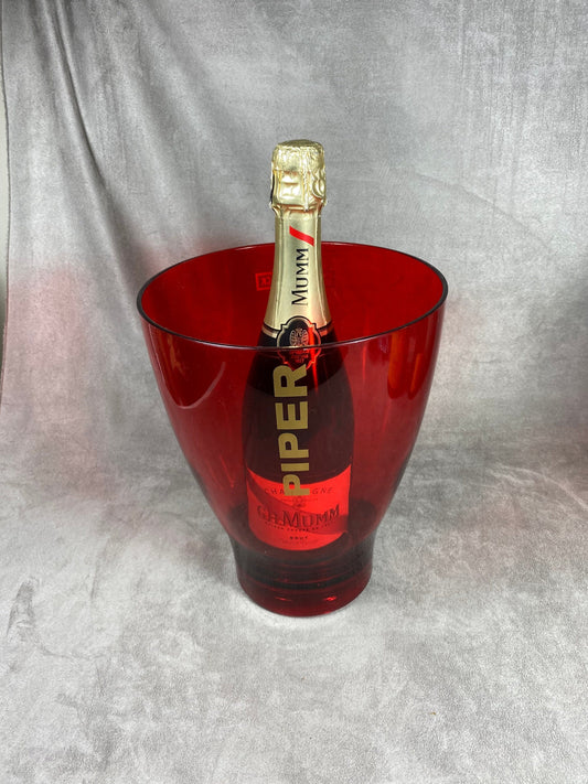 Seau à champagne en en plastique rouge transparent vintage Piper-Heidsieck  Années 1980