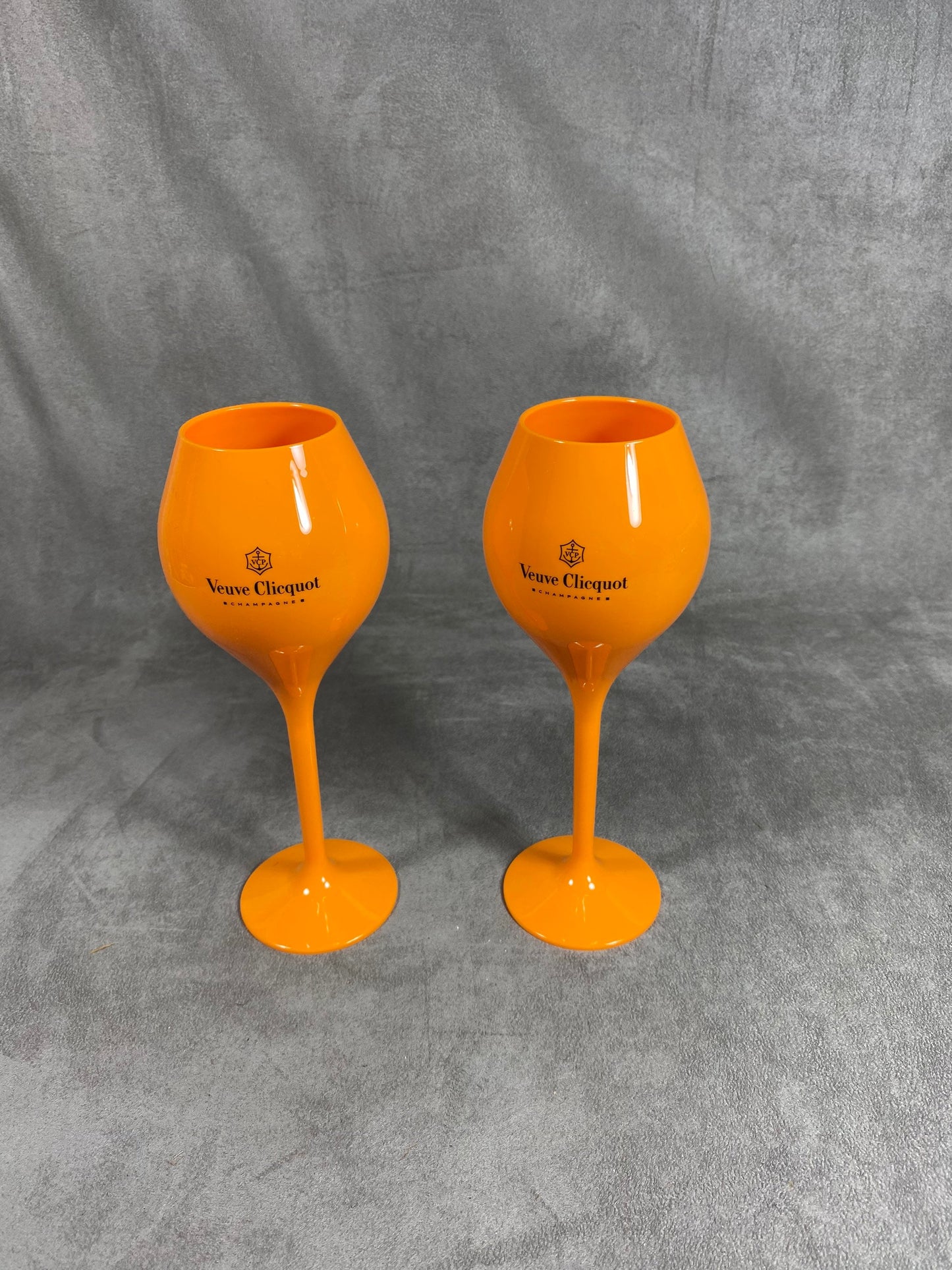 Lot de  2 Flûte en plexiglass Veuve Clicquot Ponsardin vintage