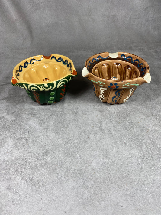 Set of 2 vintage ceramic Kouglof mold shaped ashtrays