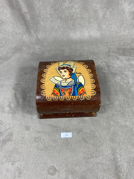 Wooden cigarette box dispenser with Breton woman decoration with traditional vintage headdress Made in France