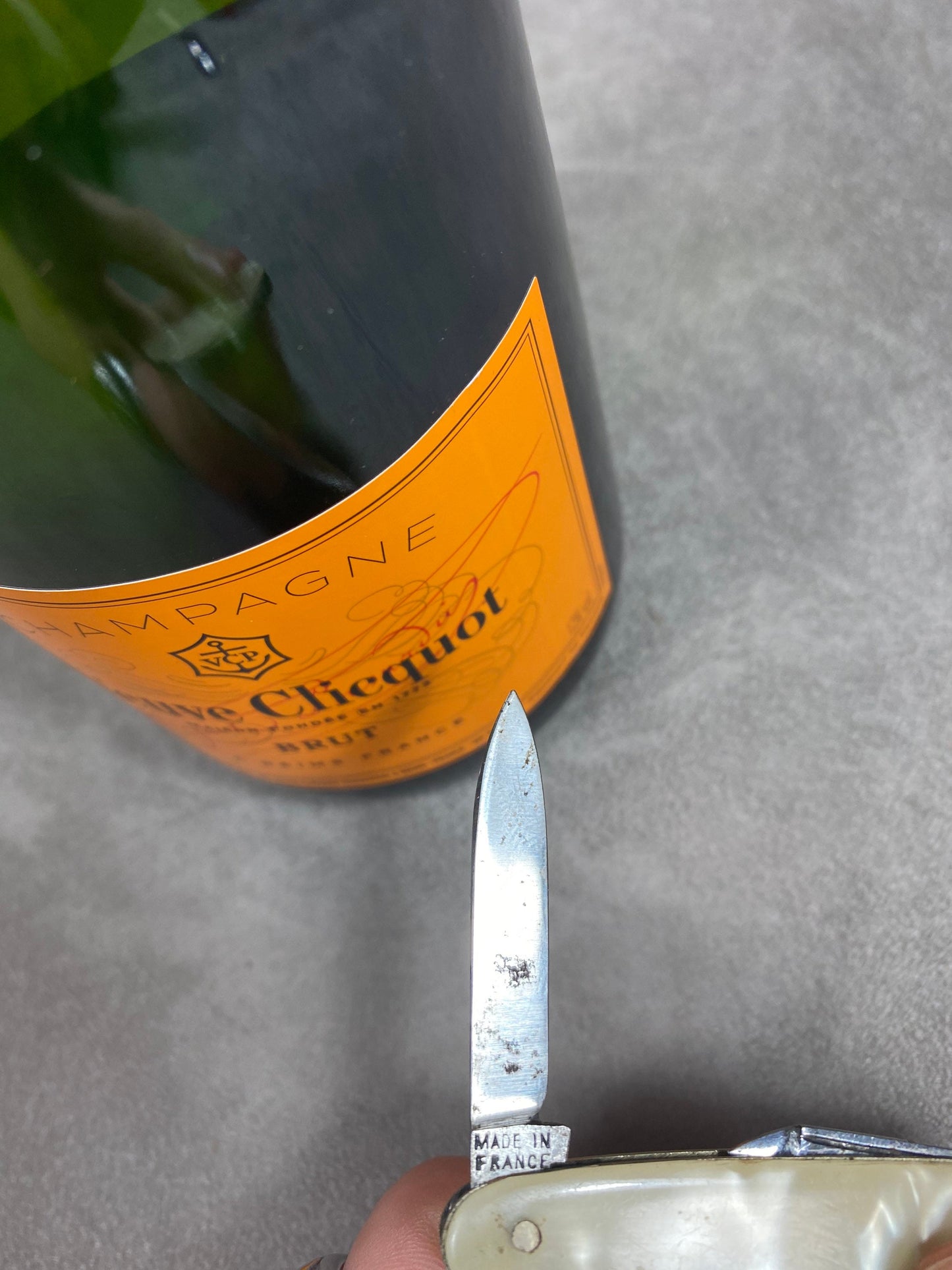 RARE Veuve Clicquot advertising folding knife in metal and vintage plastic Made in France 1960s