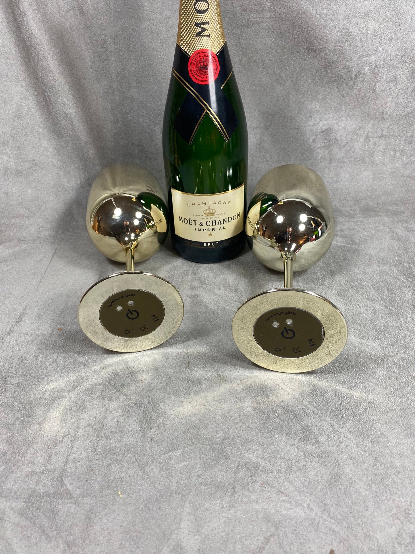 RARE Set of 2 XXL Flutes in golden plexiglass Moët &amp; Chandon