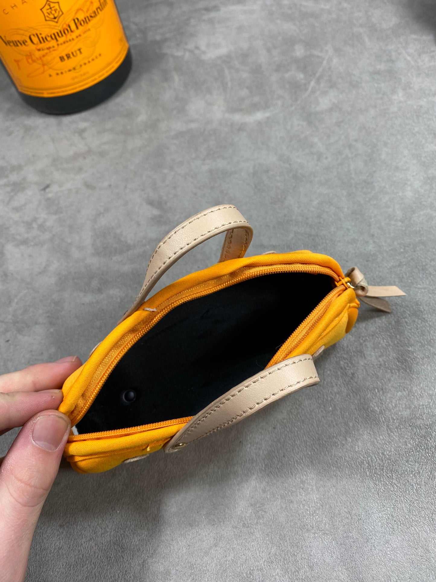 Veuve Clicquot champagne glasses case bag Made in France