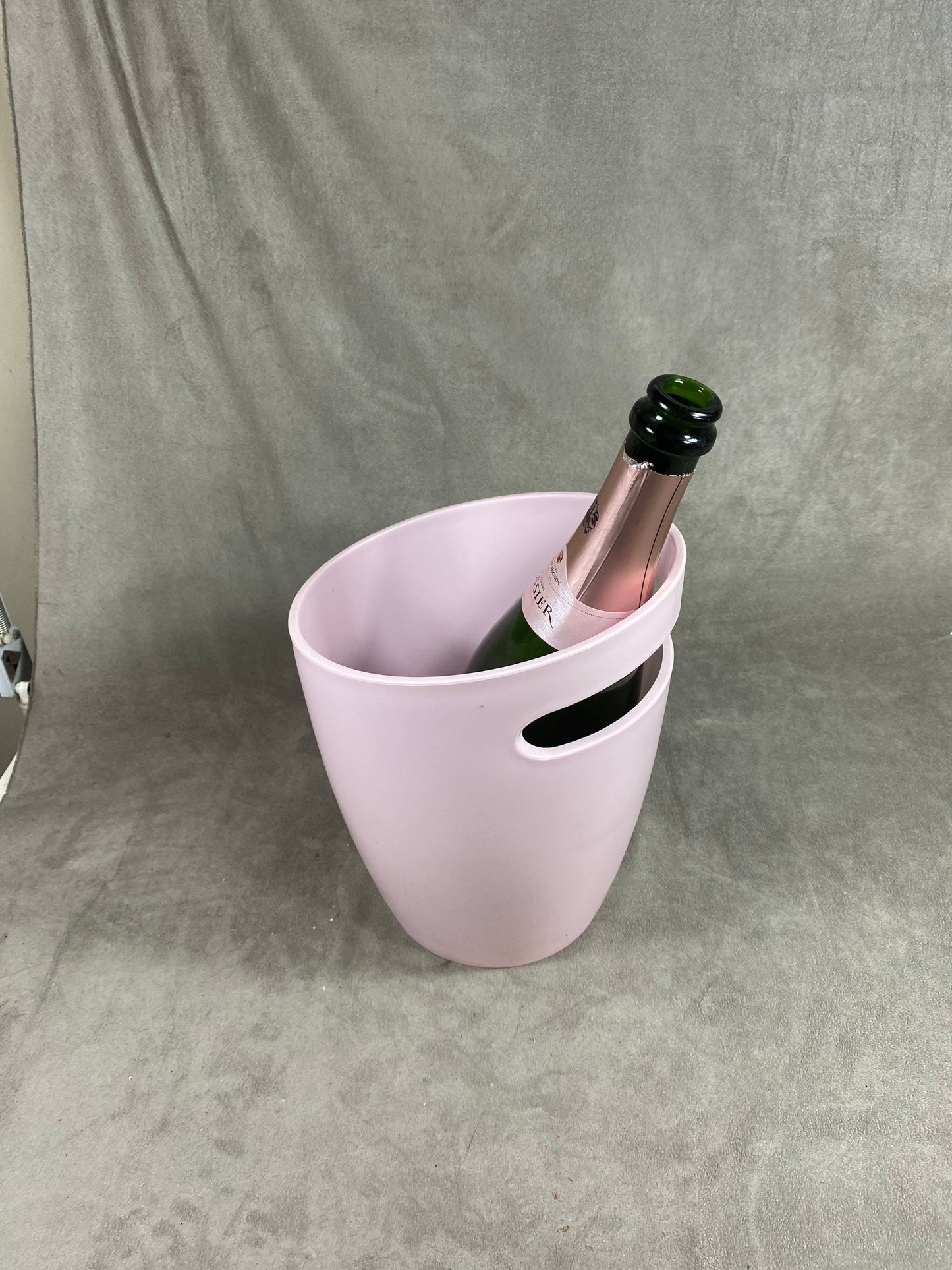 Seau à champagne en plastique rose Fossier Biscuit Rose de Reims Made in France