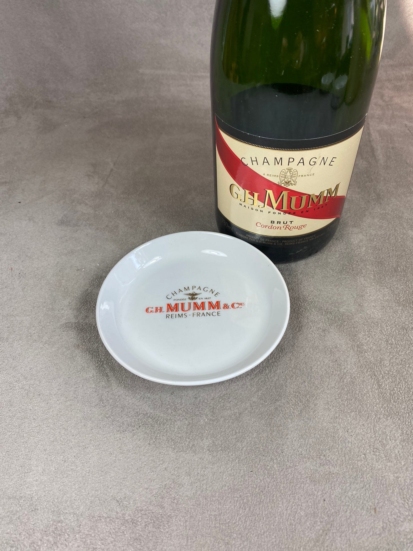 MUMM Champagne ashtray round in vintage porcelain Made in France