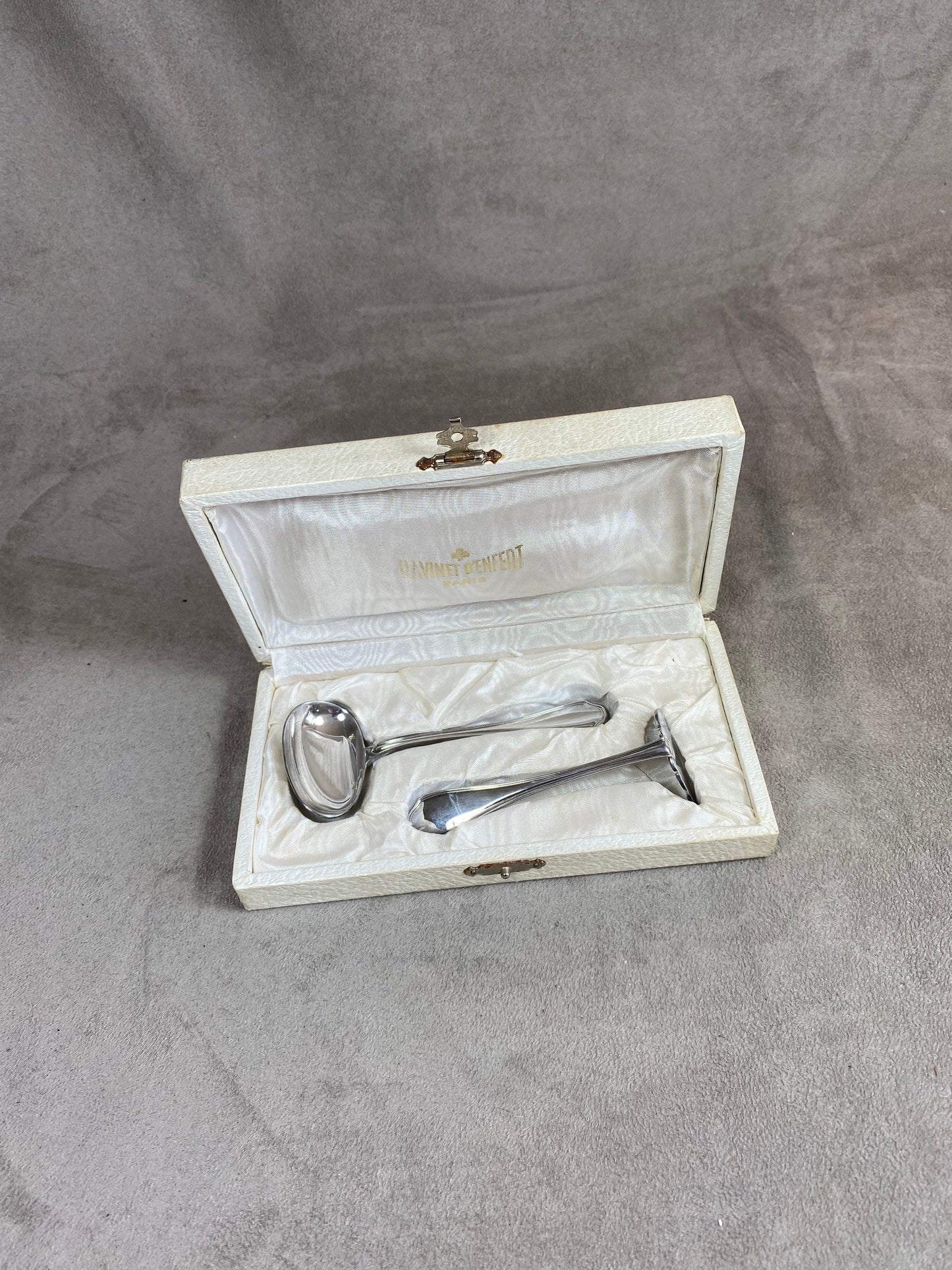 2 magnificent Ravinet d'Enfert silver-plated christening cutlery in their original case Made in France