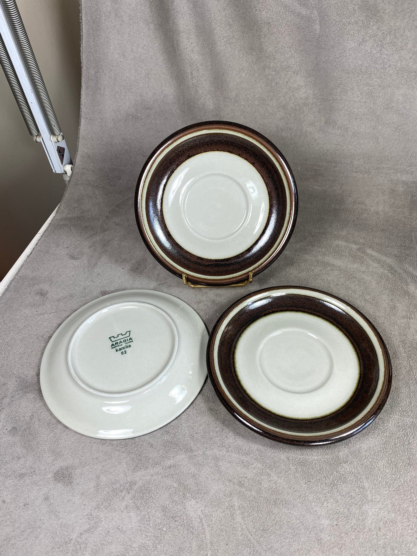 3 Soucoupe Arabia Finland Karelia céramique blanche et marron vintage