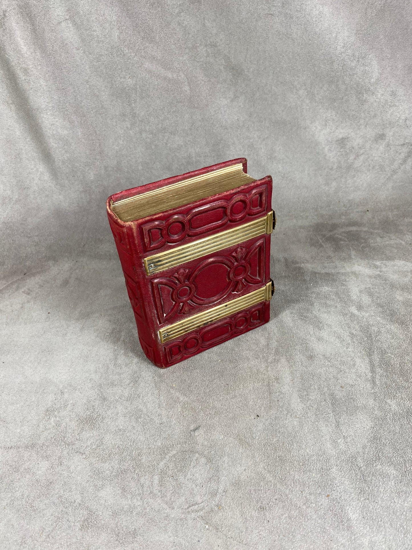 RARE Magnificent photo album or secret book in red leather and brass Made in France Late 19th century