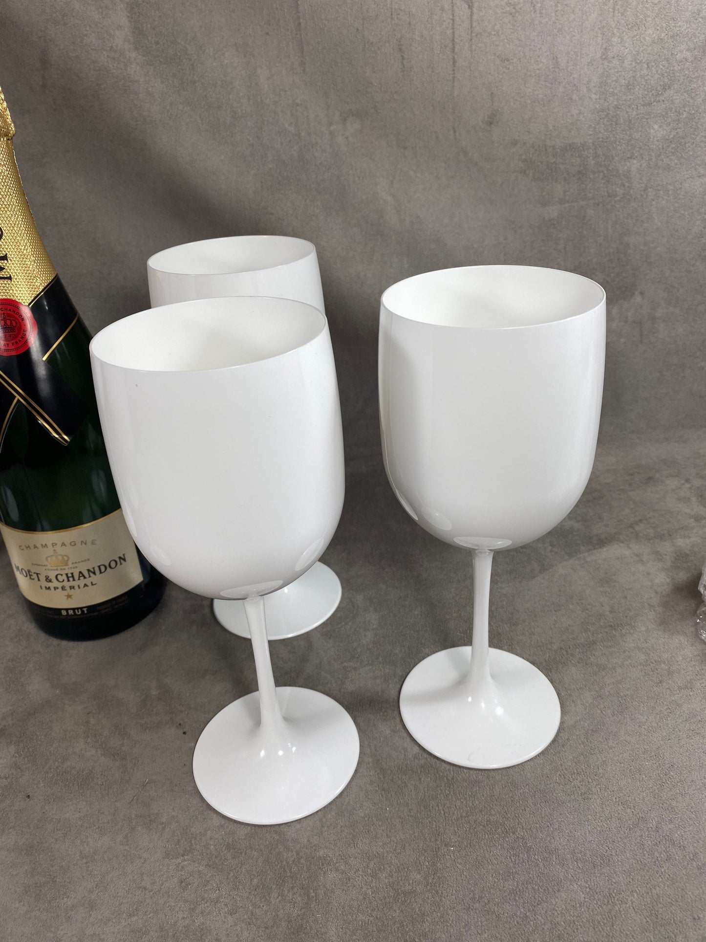 RARE Set of 6 XXL Flutes in white and gold plexiglass Moët &amp; Chandon